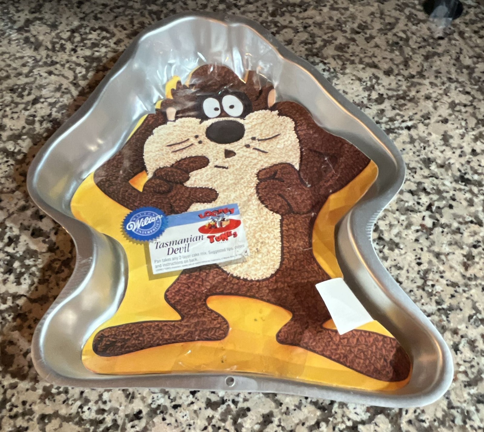 Vintage Wilton Tasmanian Devil Taz Cake Pan 1995 Looney Tunes Vintage Wilton Tasmanian Devil Taz Cake Pan 1995 Looney Tunes