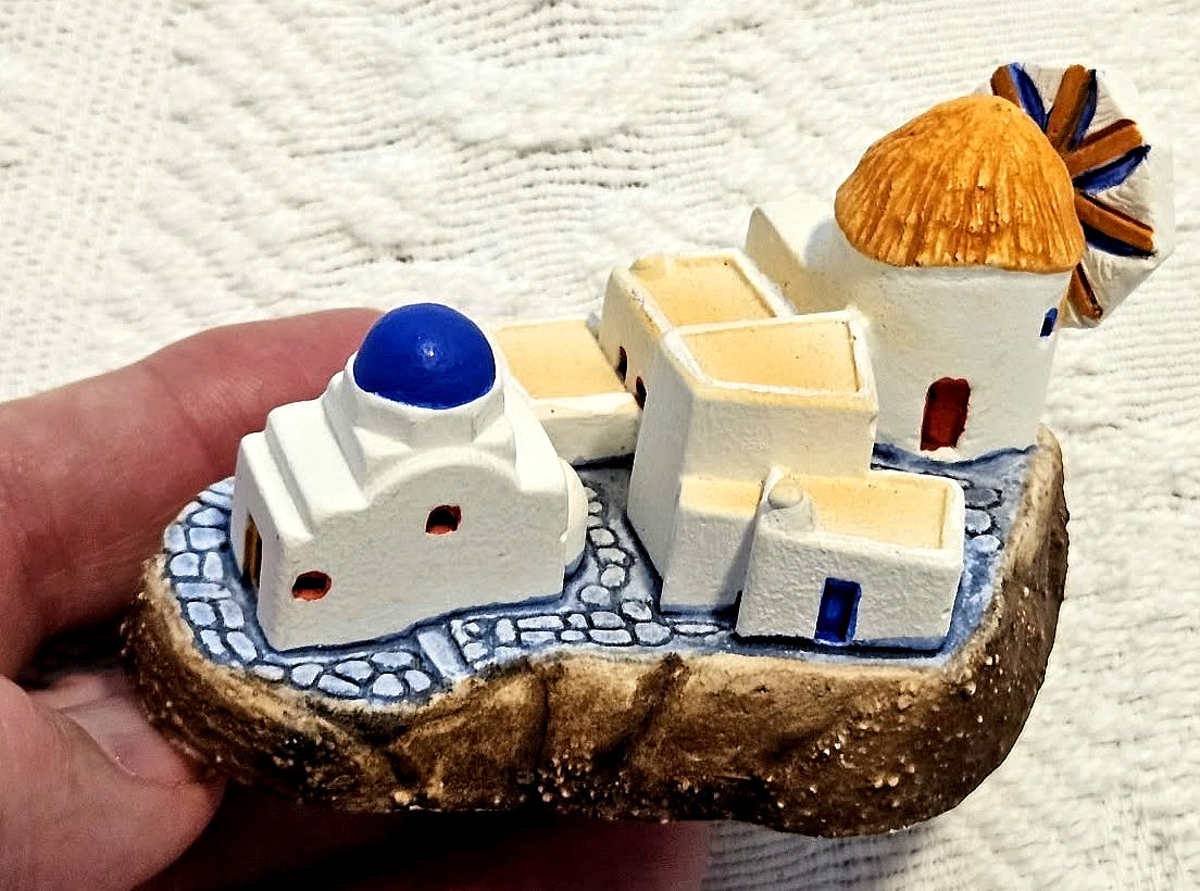 VINTAGE SOUVENIR MINIATURE MODEL BUILDING STATUE MYKONOS GREECE windmill