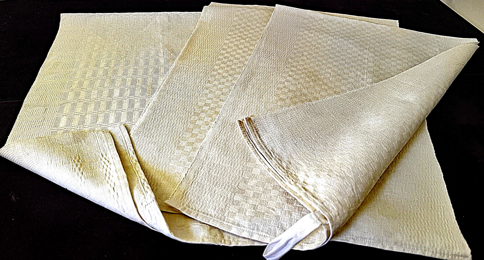3 Antique Belgian Heavy Textured Linen Hand Towels NWOT B2456 3 Antique Belgian Heavy Textured Linen Hand Towels NWOT B2456