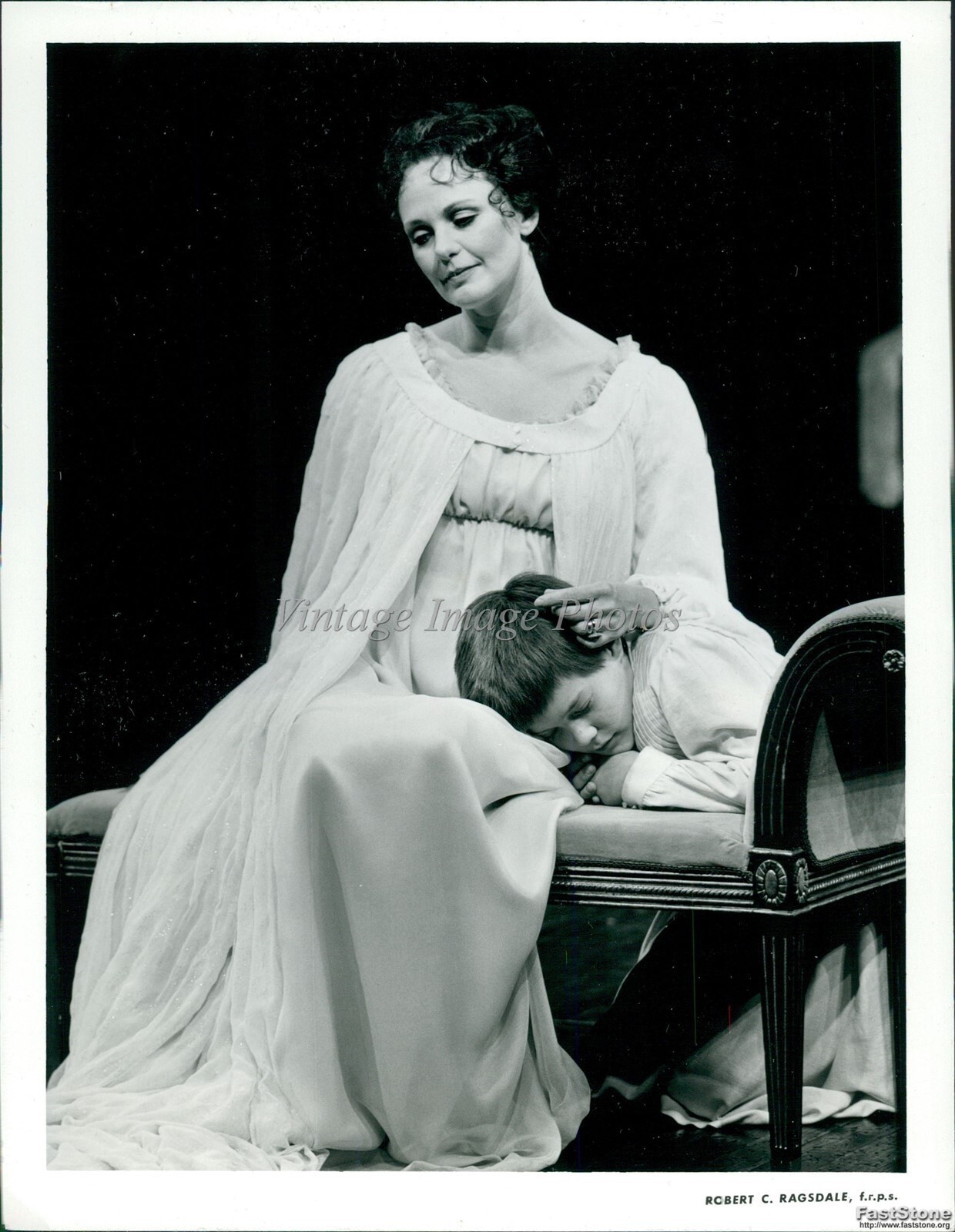 1978 Goldie Semple Actor Adam Poynter In The Winter'S Tale Theater Photo 7x9