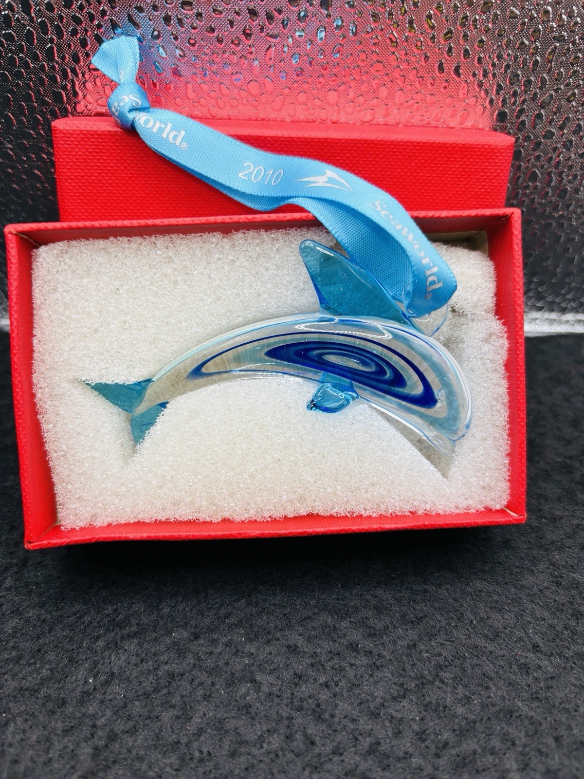 SeaWorld 2010 Blown Blue Swirl Glass Orca  Dolphin Ornament in box New