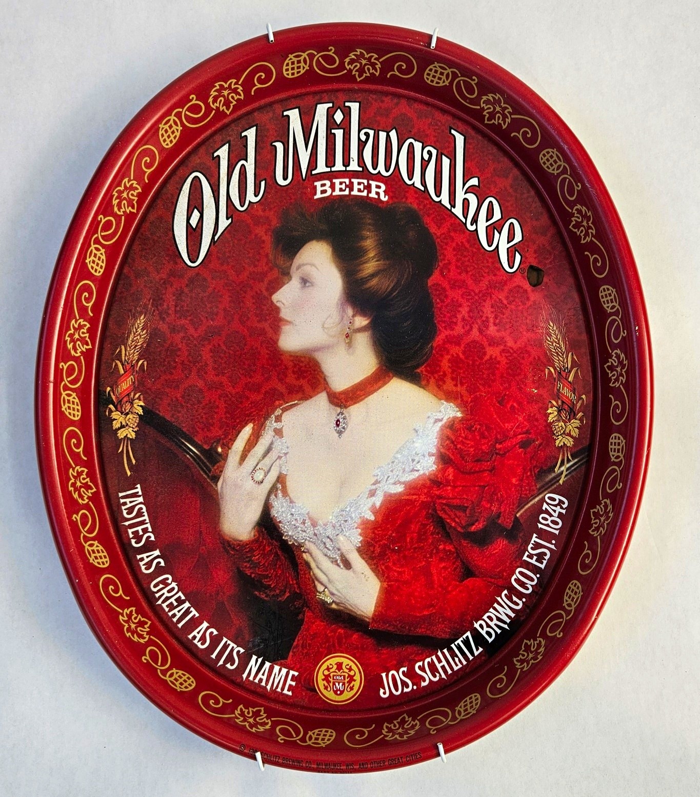 Vintage Old Milwaukee Round Metal Beer Advertising Tray Breweriana Collectible