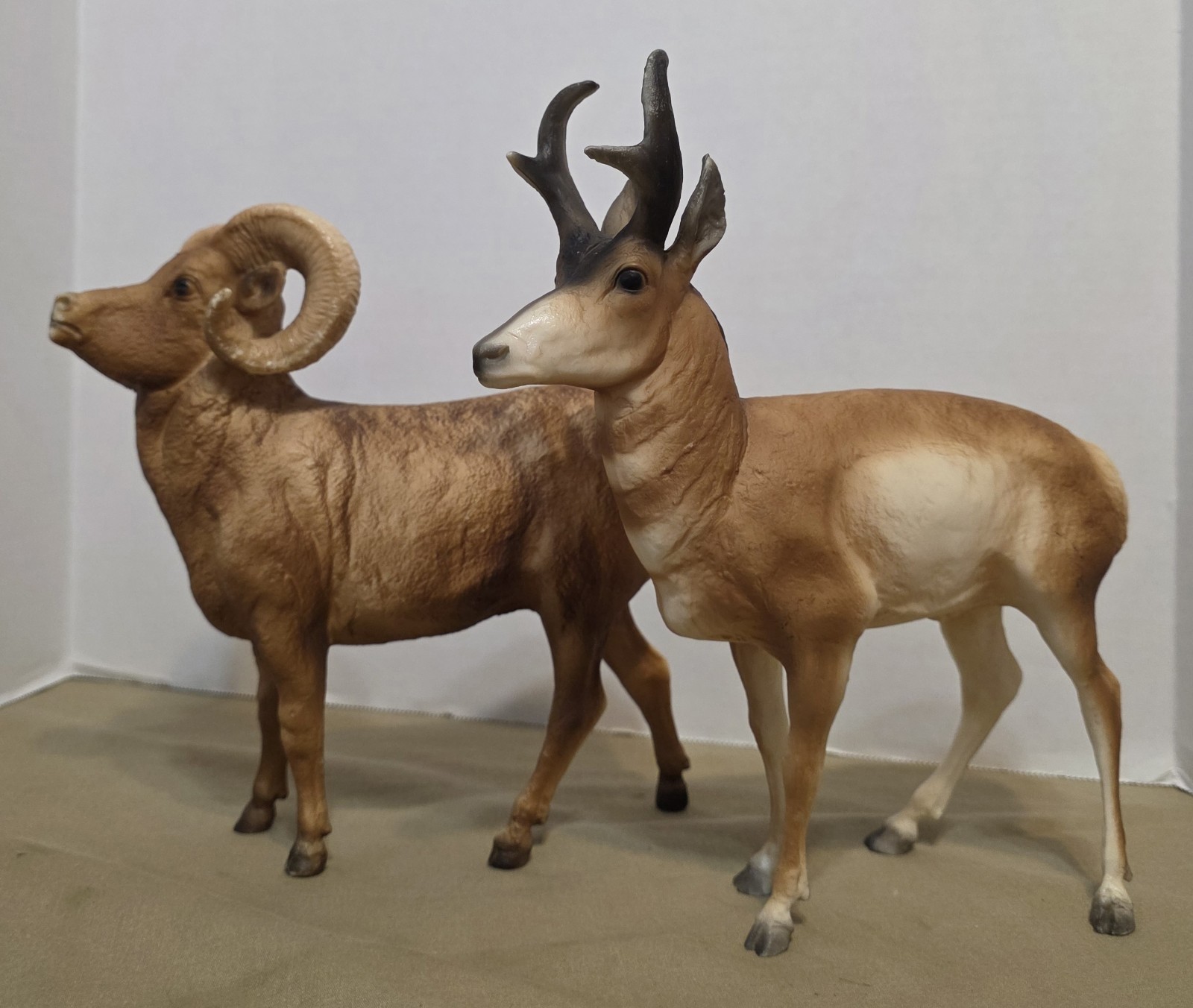 Vintage Breyer Pronghorn Antelope Model #310 And Big Horn #78. You Get Both.