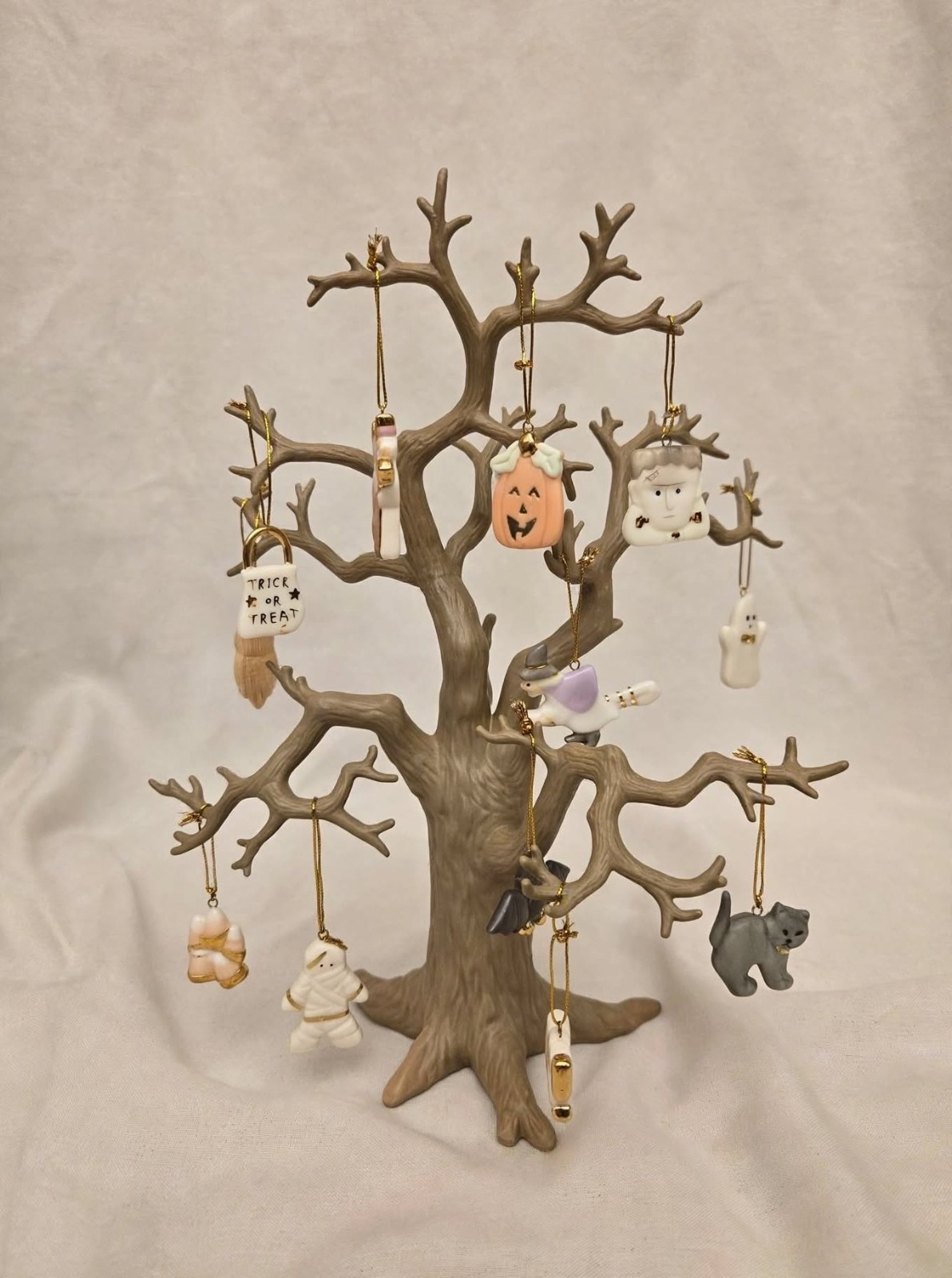 Lenox Halloween Trick Or Treat Tree with All 12 Ornaments 