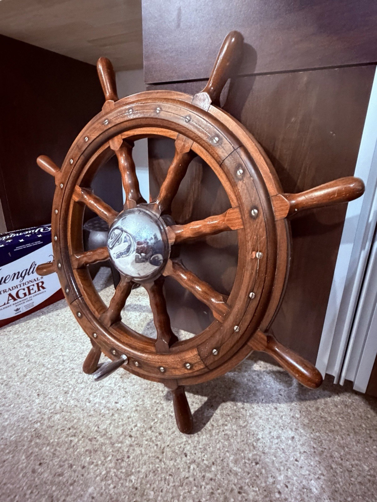 ANTIQUE EIGHT SPOKE SHIPS WHEEL