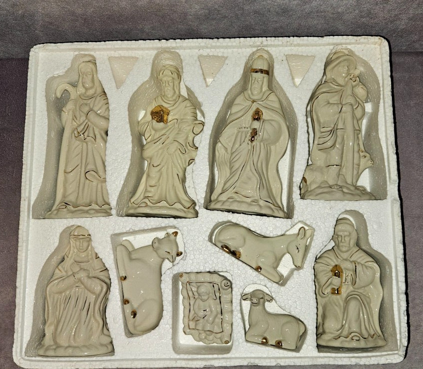 Vintage Kirkland\'s Nativity Set 10 pc Porcelain White w/Gold Trim