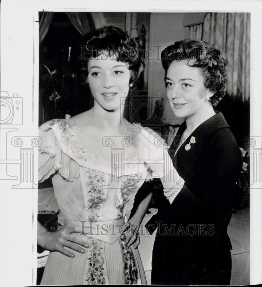 1959 Press Photo Actress Anne Shirley & her daughter, Julie Payne, in Hollywood