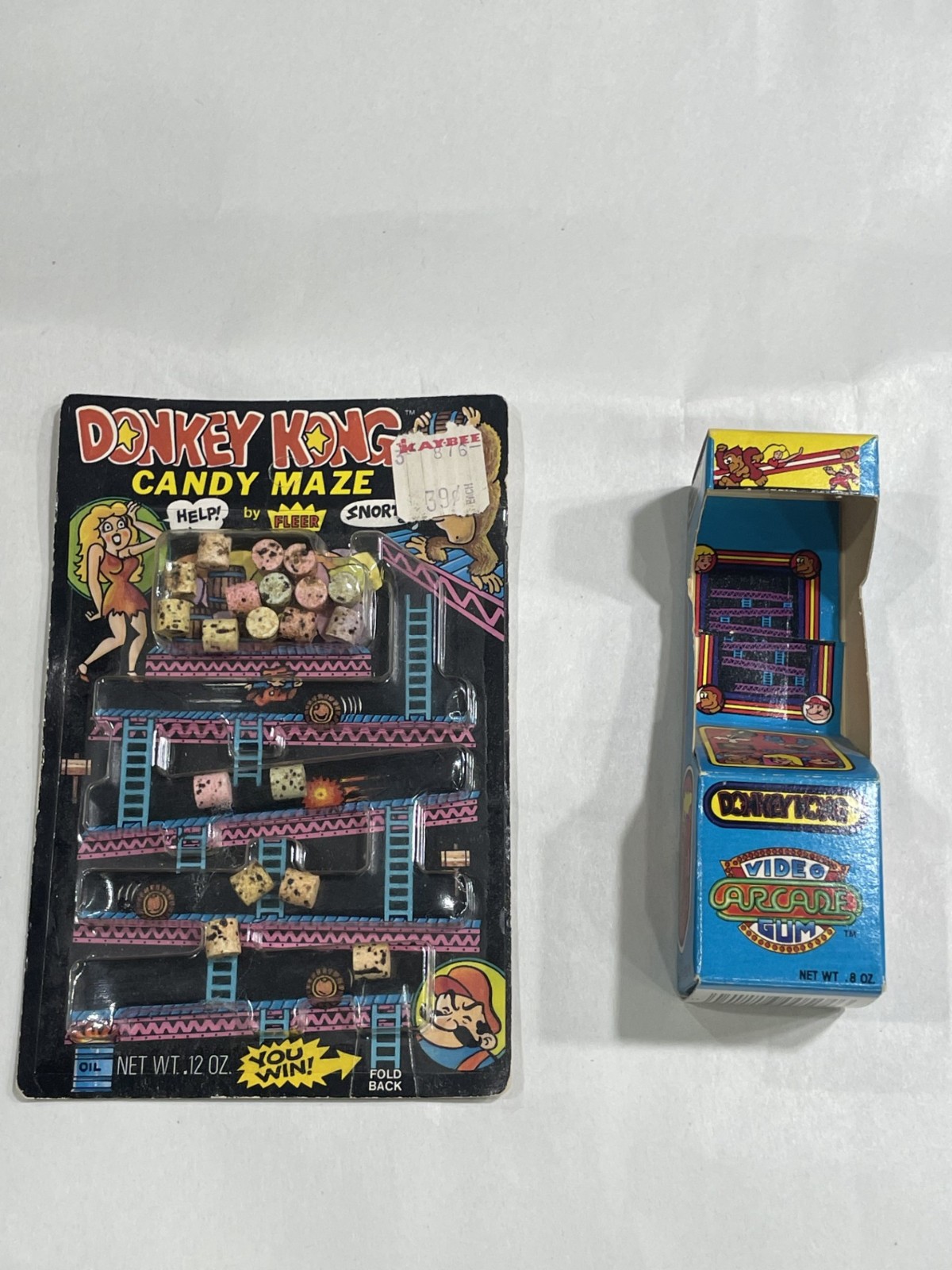 1981 Fleer Donkey Kong Candy Maze Video Game Gum SEALED Vintage Candy Container 1981 Fleer Donkey Kong Candy Maze Video Game Gum SEALED Vintage Candy Container