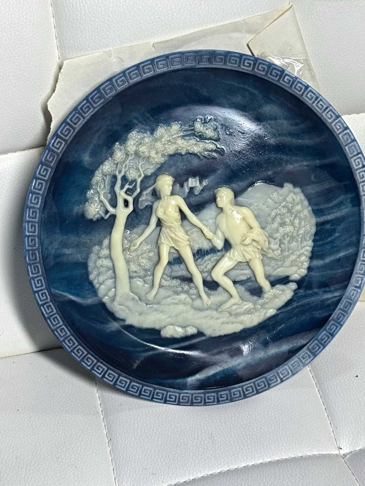 Incolay Studios Land of the Phaeacians Limited Edition Plate 1986 8in Stone