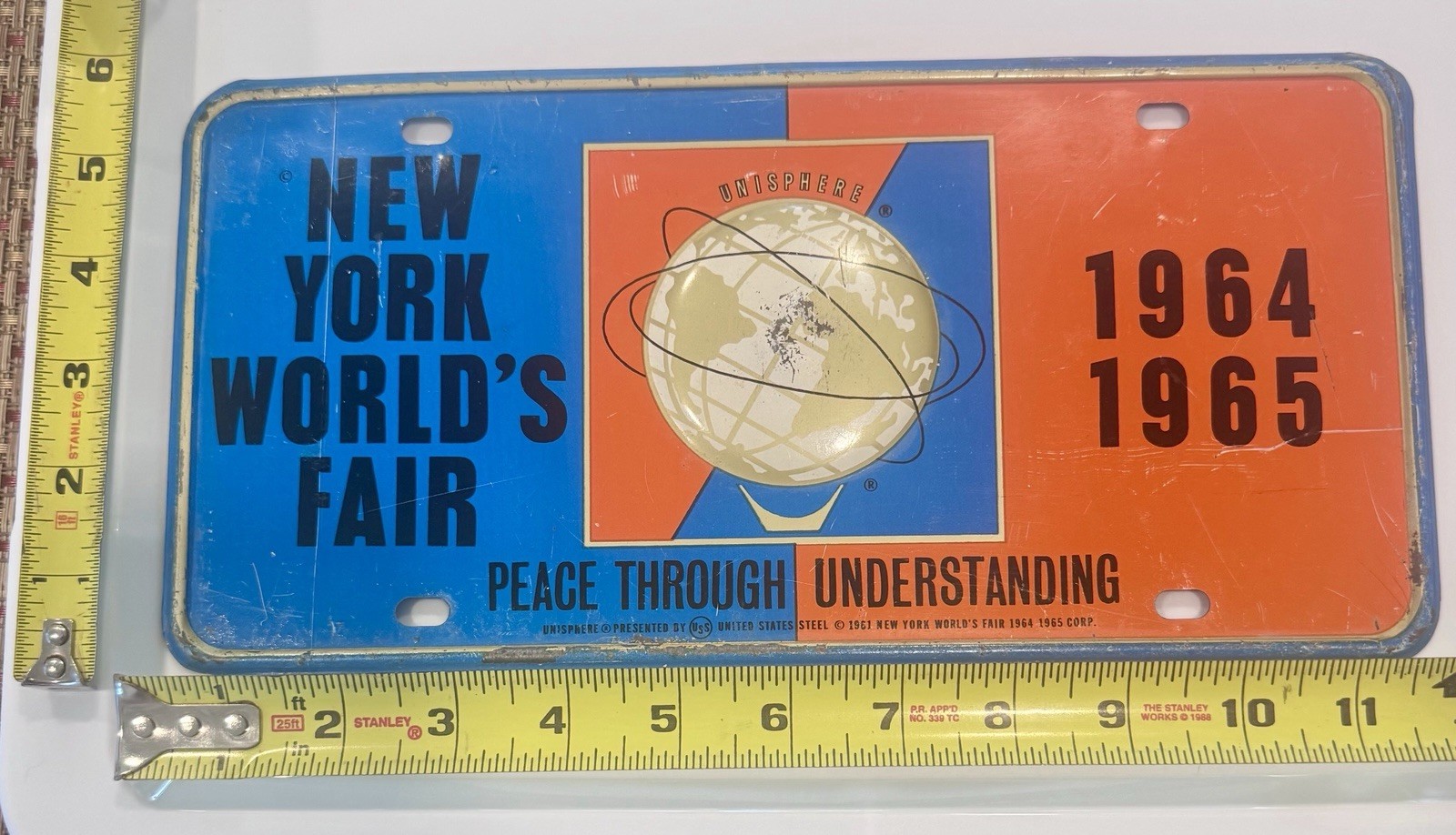 1964-65 NEW YORK WORLD’s FAIR VINTAGE PLATE **FULL** SIZE UNISPHERE 64 65 1964-65 NEW YORK WORLD’s FAIR VINTAGE PLATE **FULL** SIZE UNISPHERE 64 65
