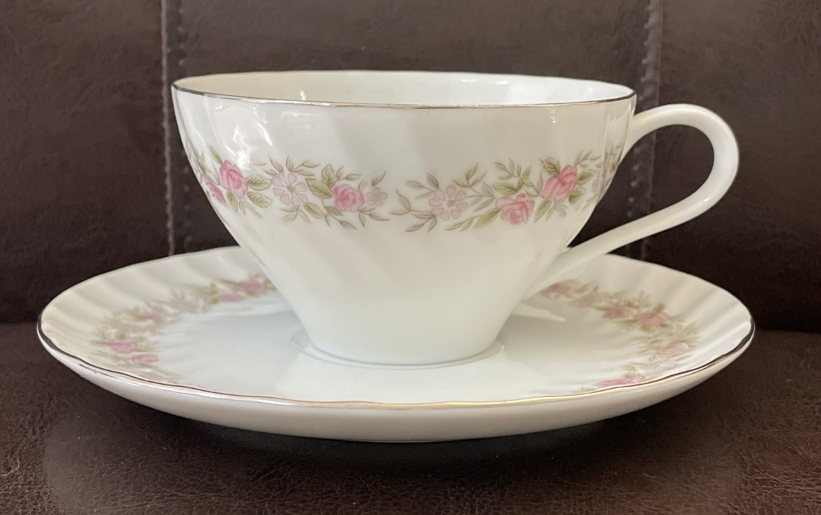 Dansico Teahouse Rose Coffee/Tea Cup & Saucers Japan