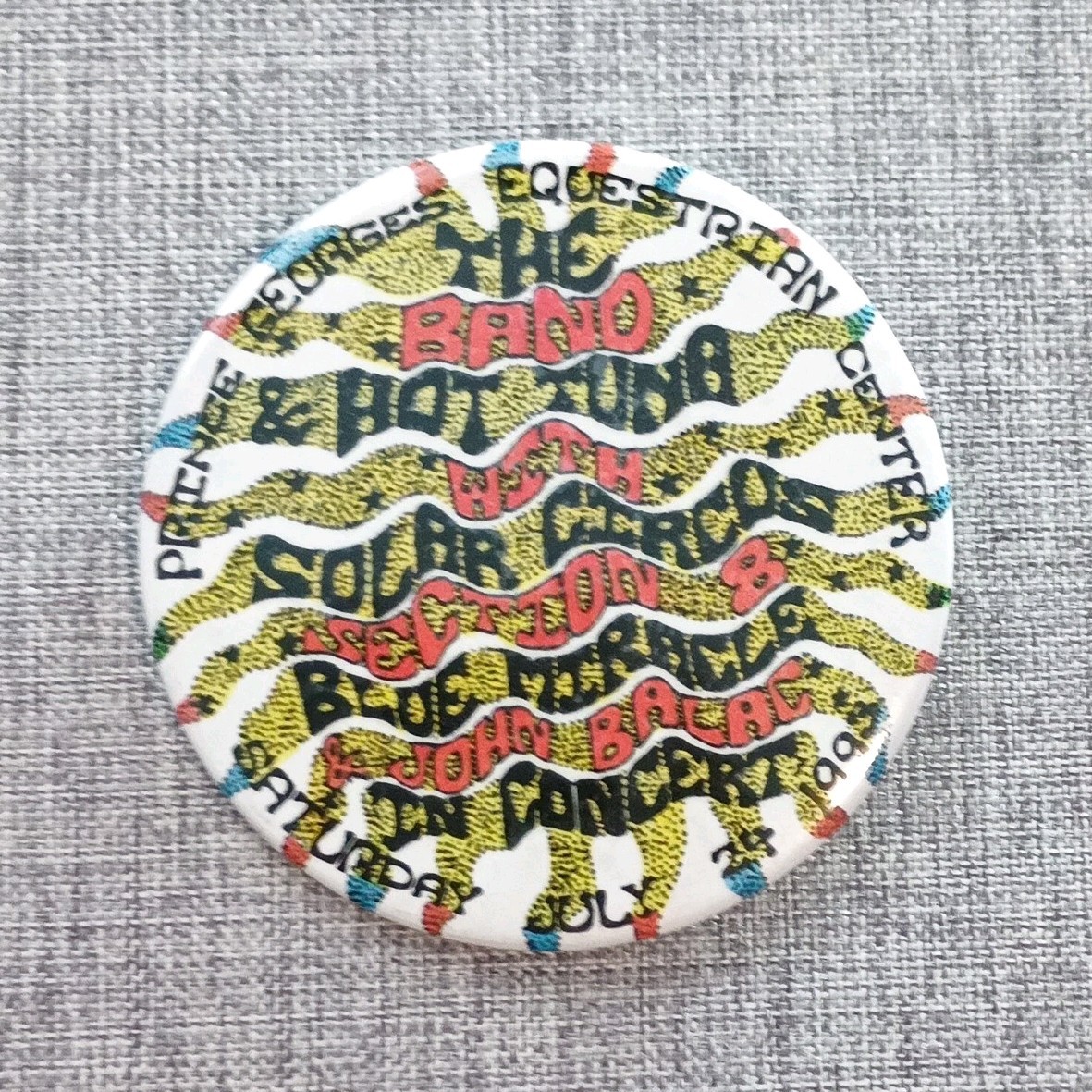 Vintage pin button , \
