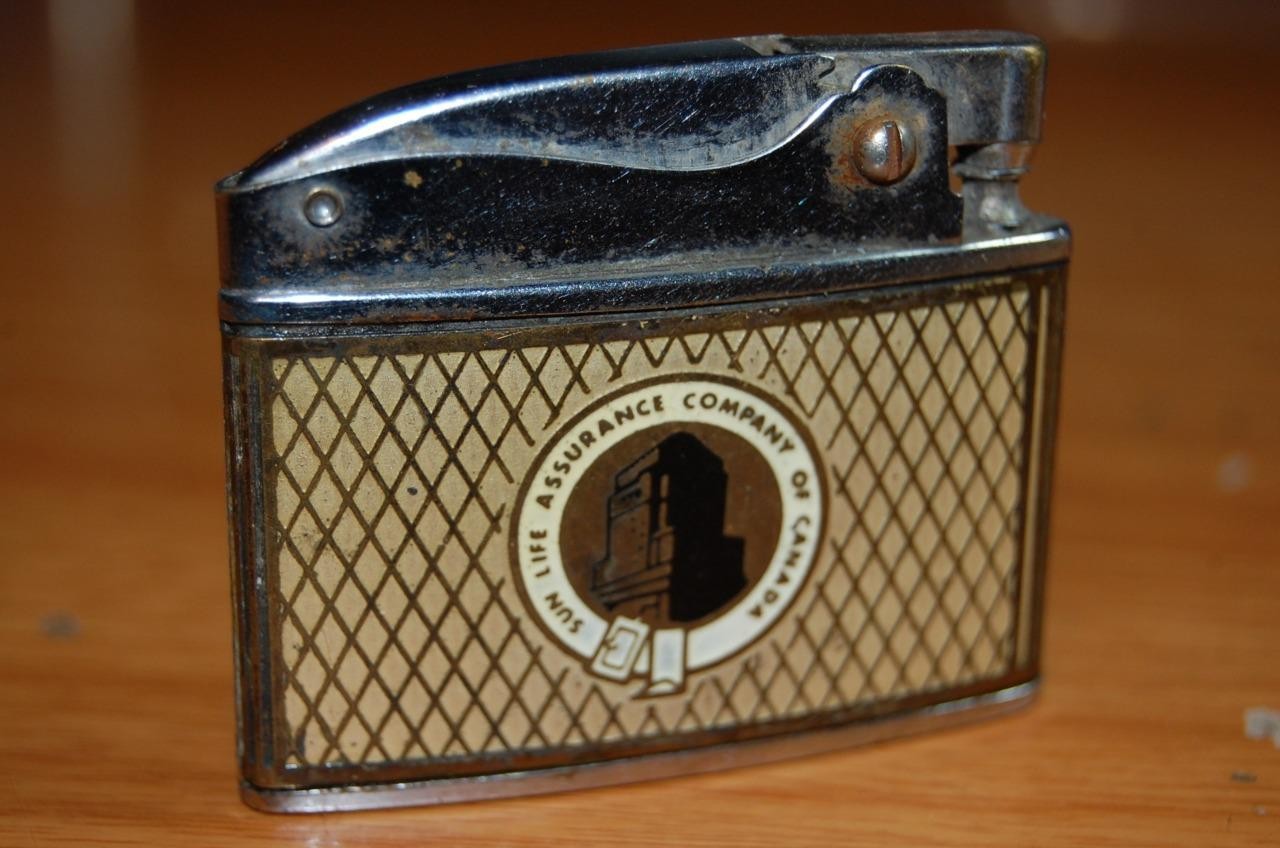 VINTAGE SUN LIFE ASSURANCE COMPANY  KAY CEE ADVERTISING  LIGHTER  CIGARETTE MA.