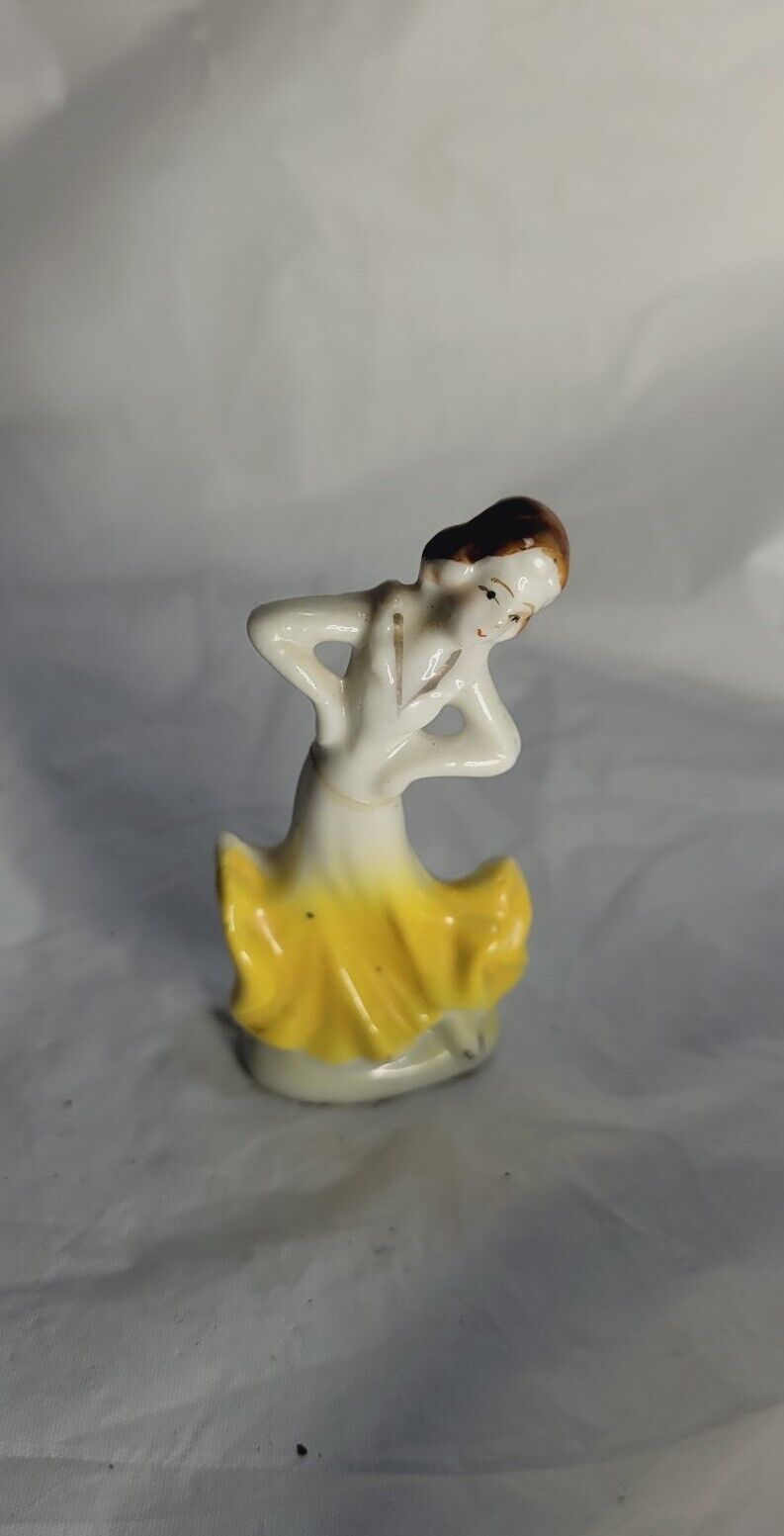 Beautiful 1940\'s Occupied Japan Pretty Art Deco Figurine Has Been Repaired 