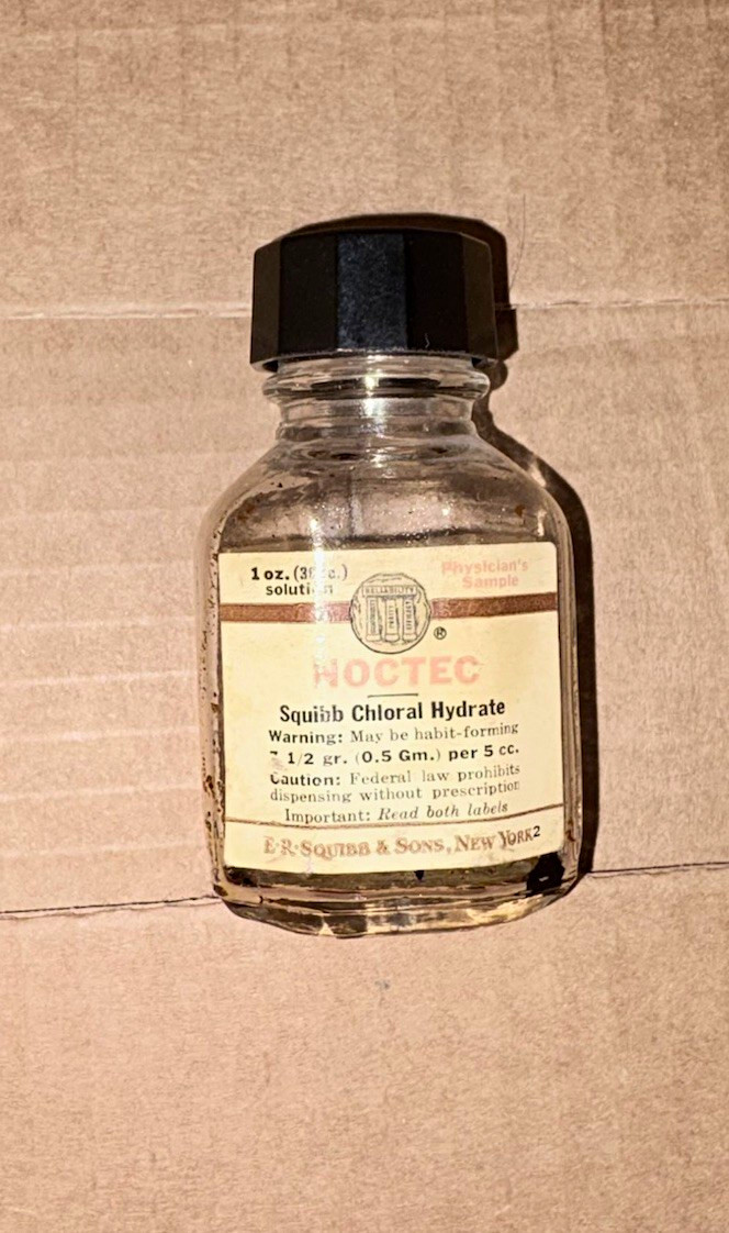 ANTIQUE PHARMACEUTICAL BOTTLE Noctec (Chloral Hydrate) Vintage Squibb Medicine