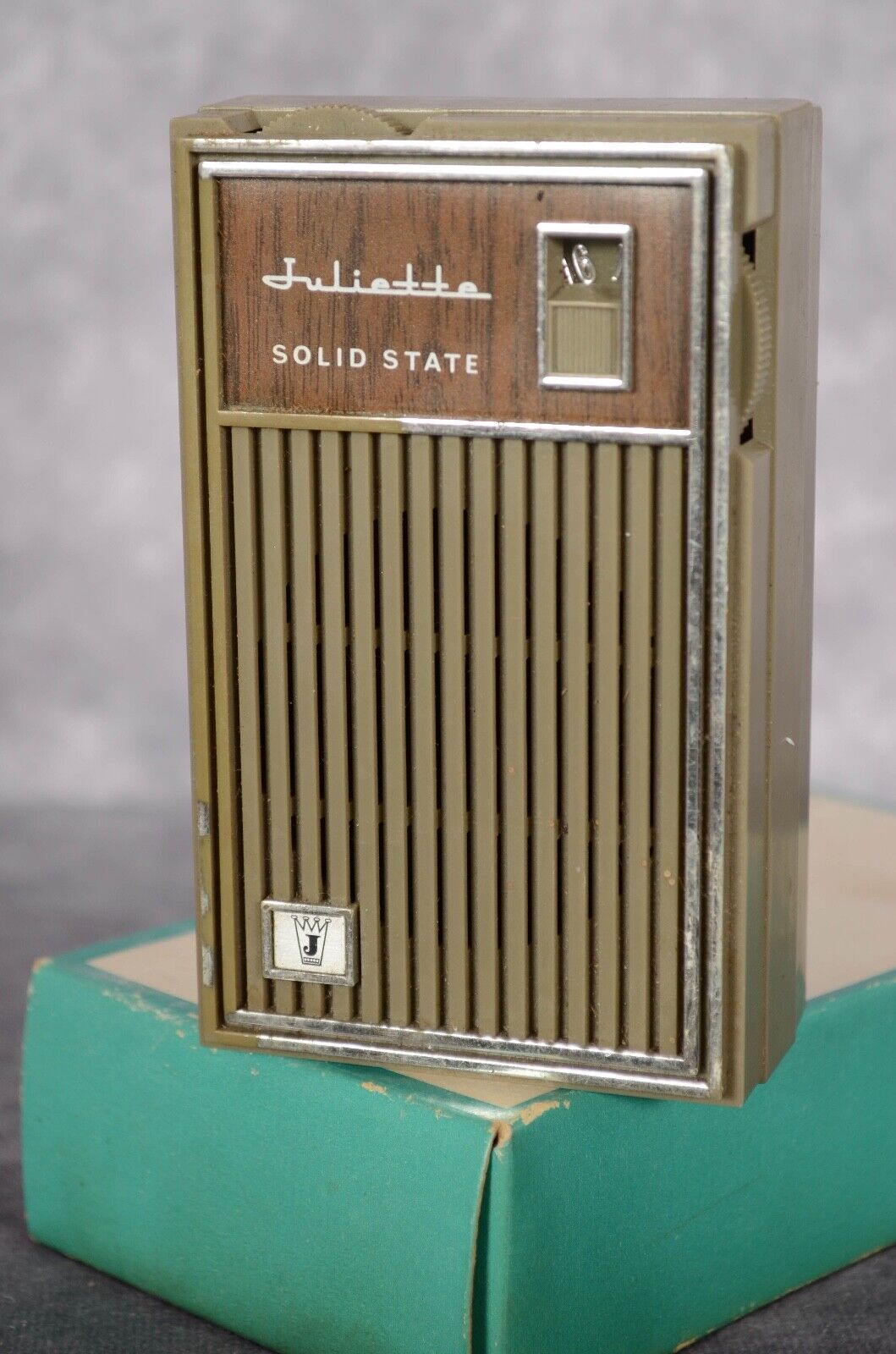 JULIETTE Vintage Model AK-98 Solid State Transistor Pocket AM Radio WORKING