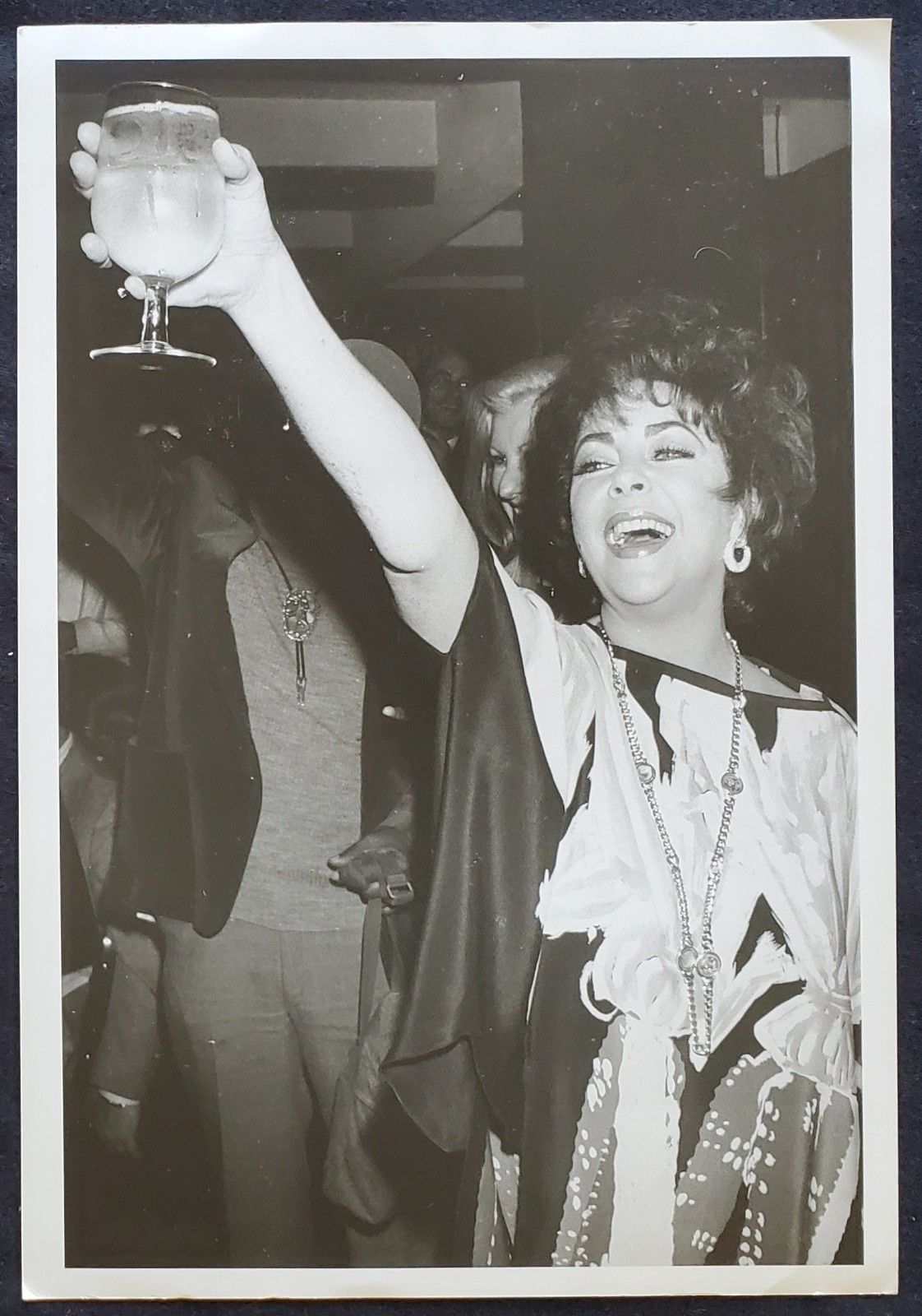1980s Elizabeth Taylor Celebration Hollywood 8x12 Candid Press Photograph