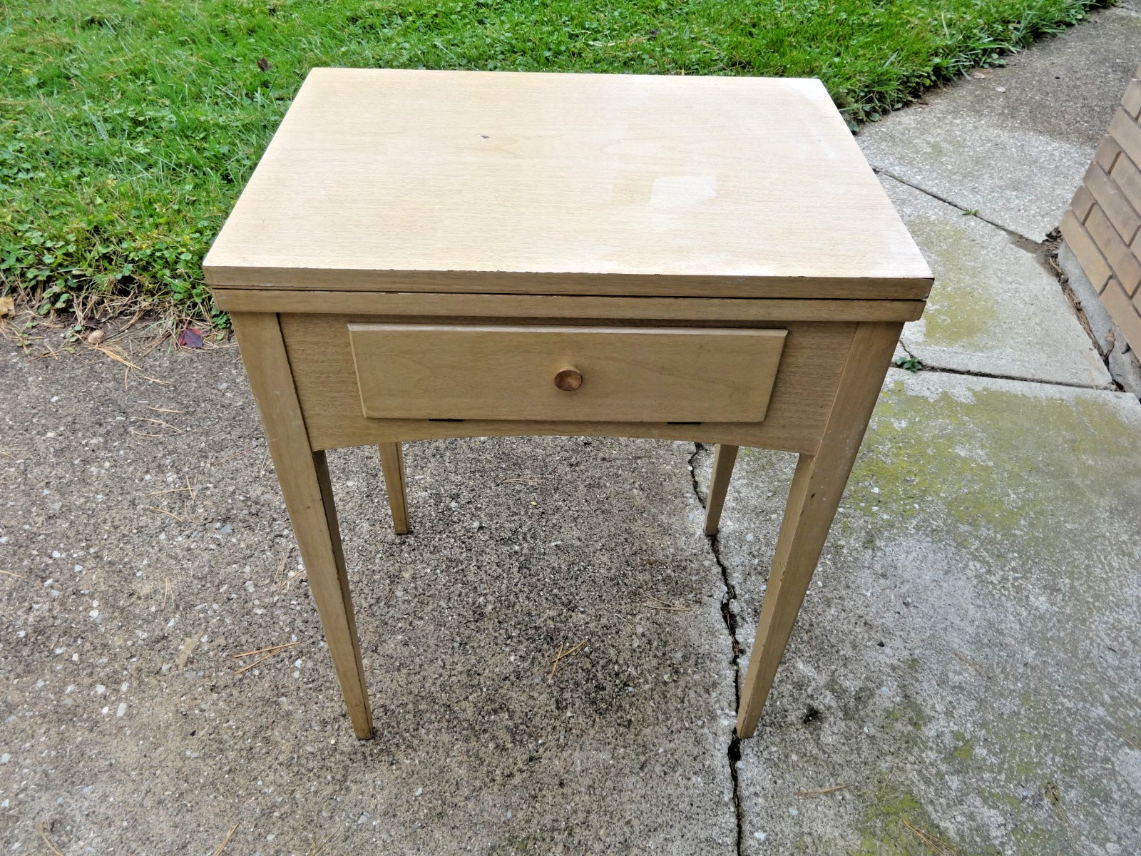 Vintage SINGER  Sewing Machine Cabinet  w/Hinges for 66, 15, 201, 127