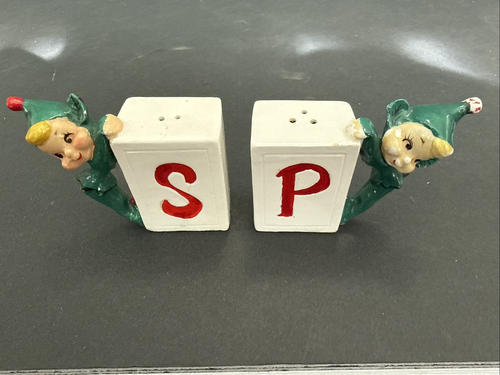VINTAGE CHRISTMAS 1960 HOLT HOWARD ELF SALT & PEPPER SHAKER\'S