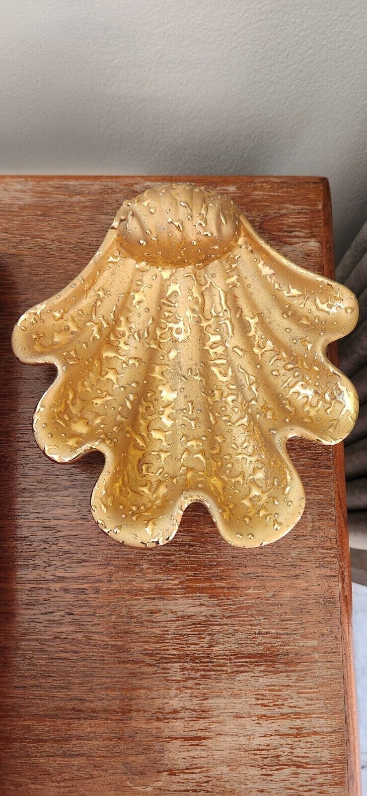 22 K Weeping Bright Gold Seashell Great Condition Lovely