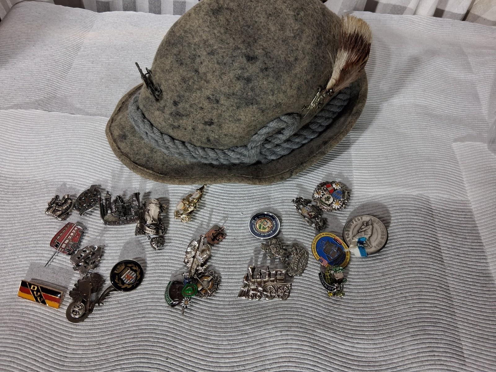 Gamsbart Hat Pin Oktoberfest Hat Vintage German Bavarian Folk Art Sz 56  & Extra