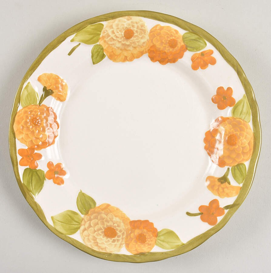 Metlox - Poppytrail - Vernon Sculptured Zinnia Salad Plate 358019
