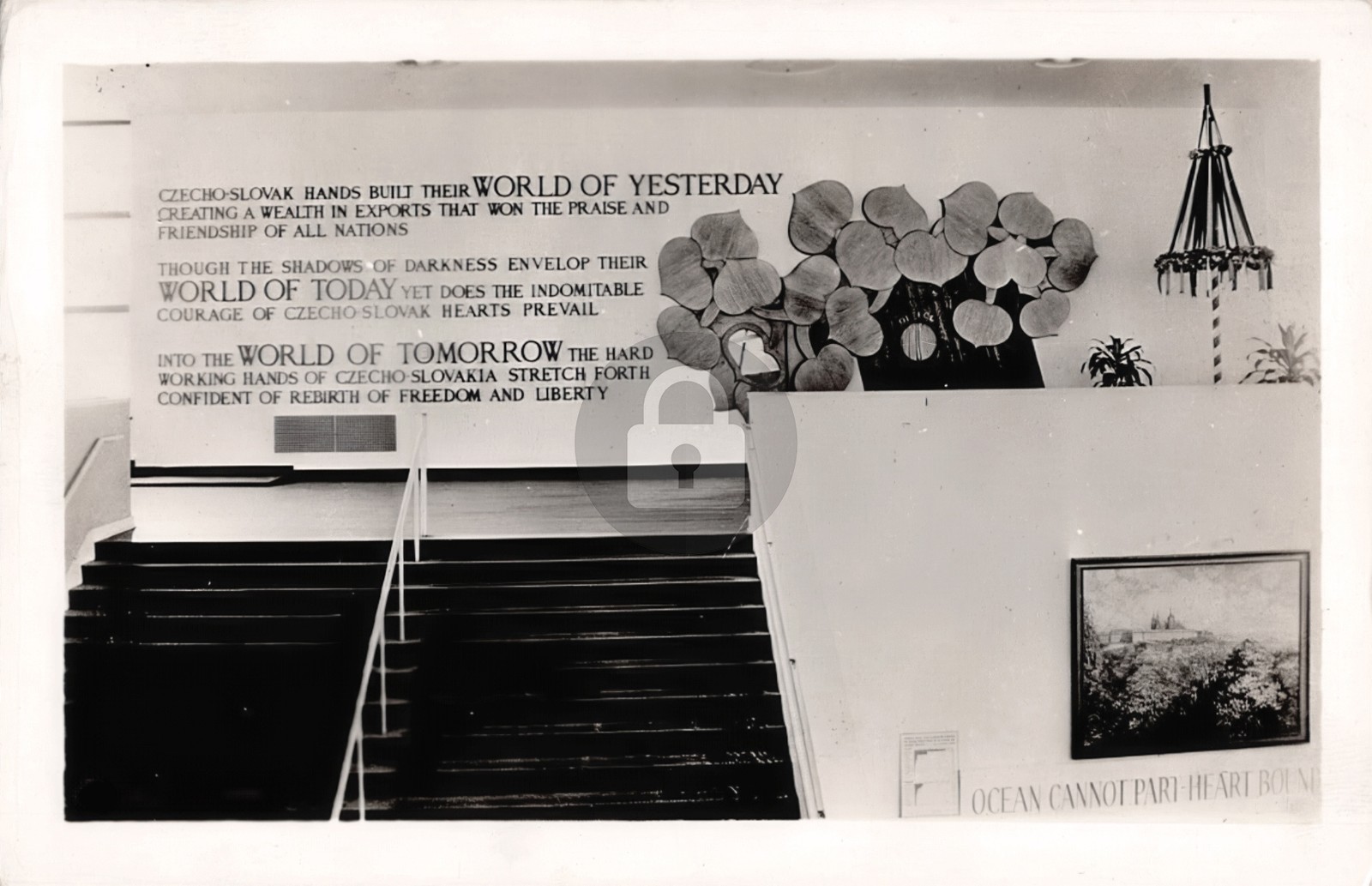 1939 New York World\'s Fair Czechoslovakia Pavilion RPPC Photo Postcard COPY