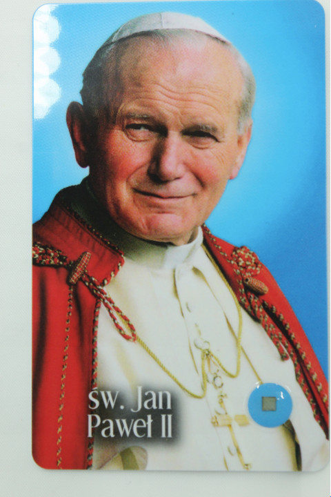 POPE JOHN PAUL II RELIC EX INDUMENTIS 2ST CLASS PRIVATE SECRETARY CARDINAL GIFT POPE JOHN PAUL II RELIC EX INDUMENTIS 2ST CLASS PRIVATE SECRETARY CARDINAL GIFT