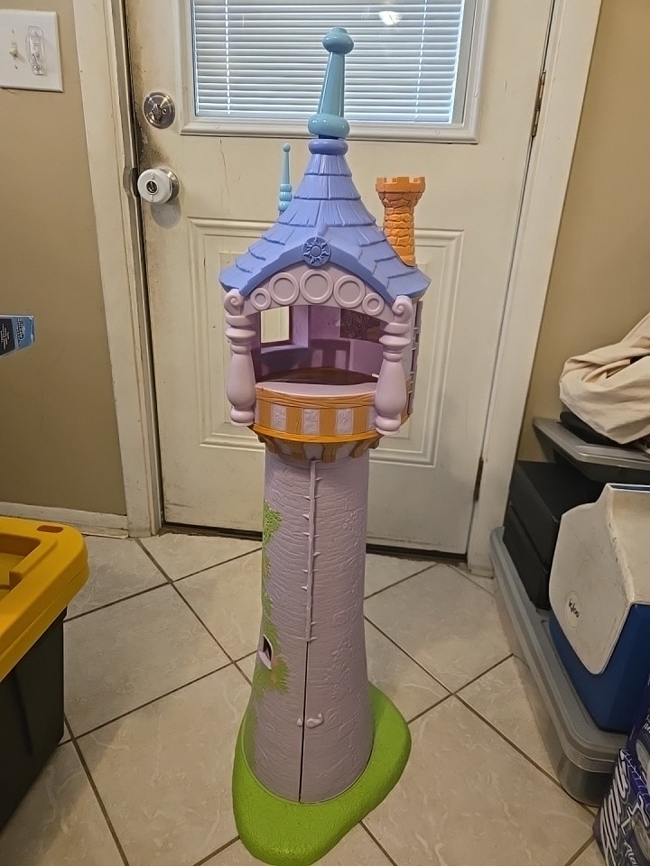 Disney Princess Rapunzel Tangled Tower Dollhouse Castle 41\ Disney Princess Rapunzel Tangled Tower Dollhouse Castle 41\