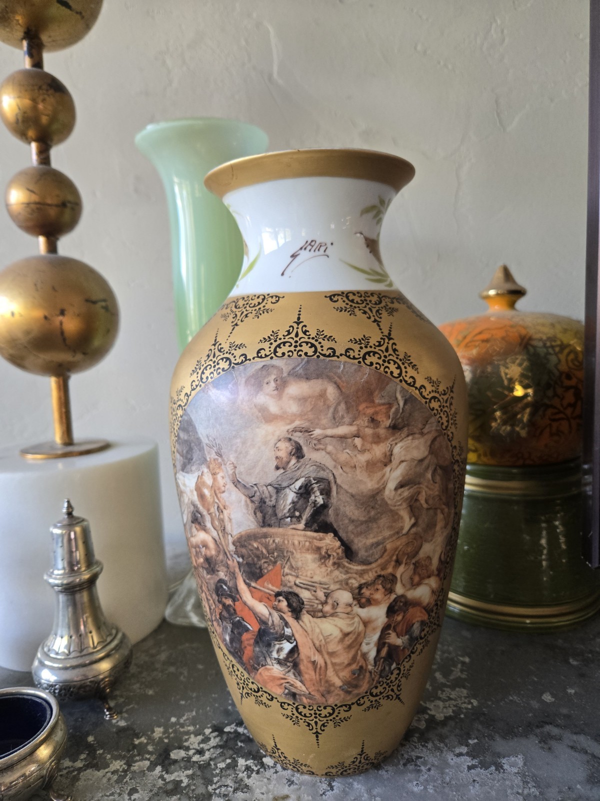 EGERIA HUTSCHENREUTHER  VASE GERMANY 1814   GOLD ENCRUSTED 11\