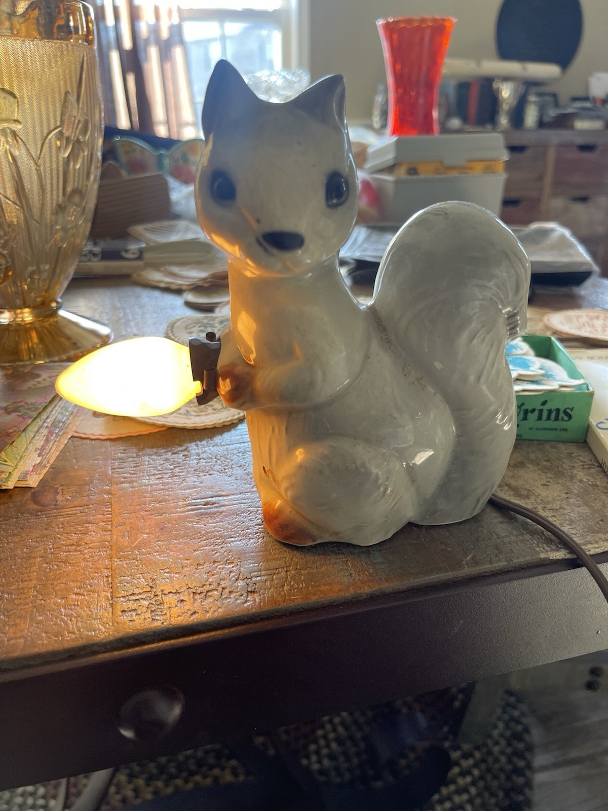 Vintage Hankscraft Squirrel Night Light Lamp USA Ceramic Works