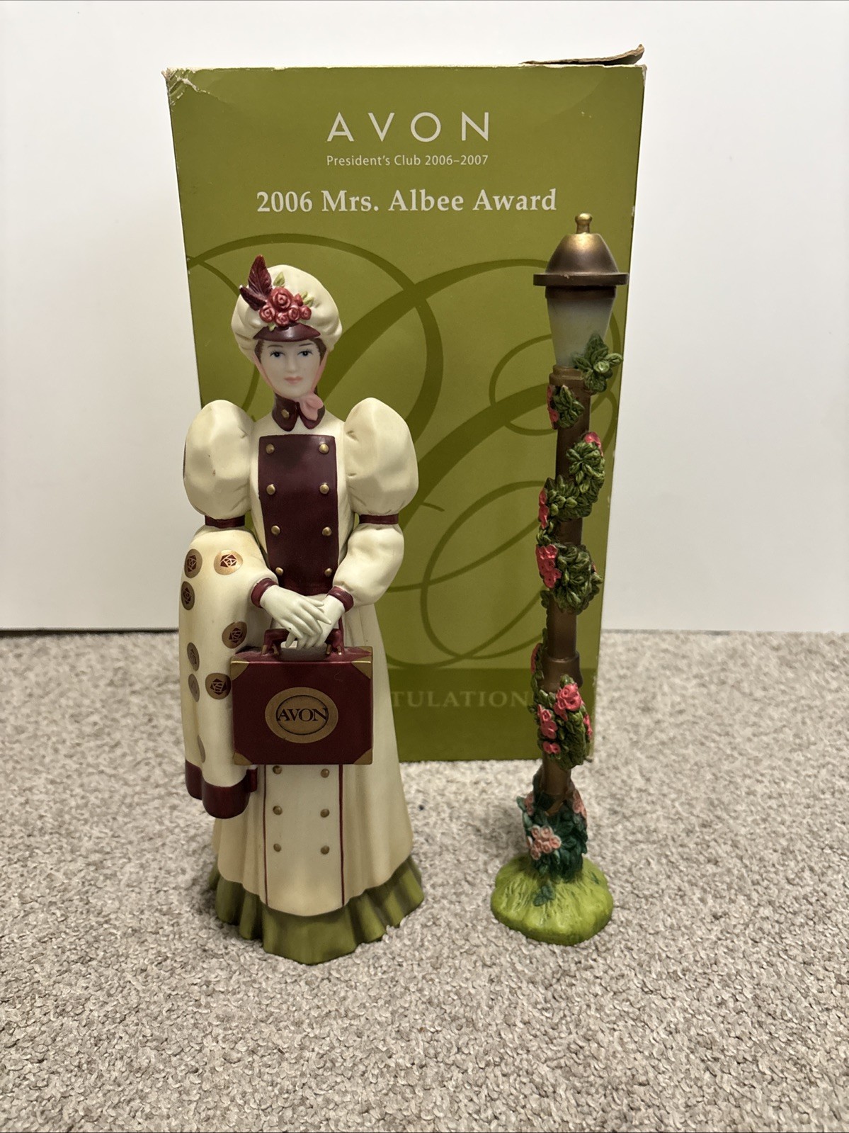 Vintage Avon 2006 Mrs. Albee Presidents Club Award Figurine w/ Box