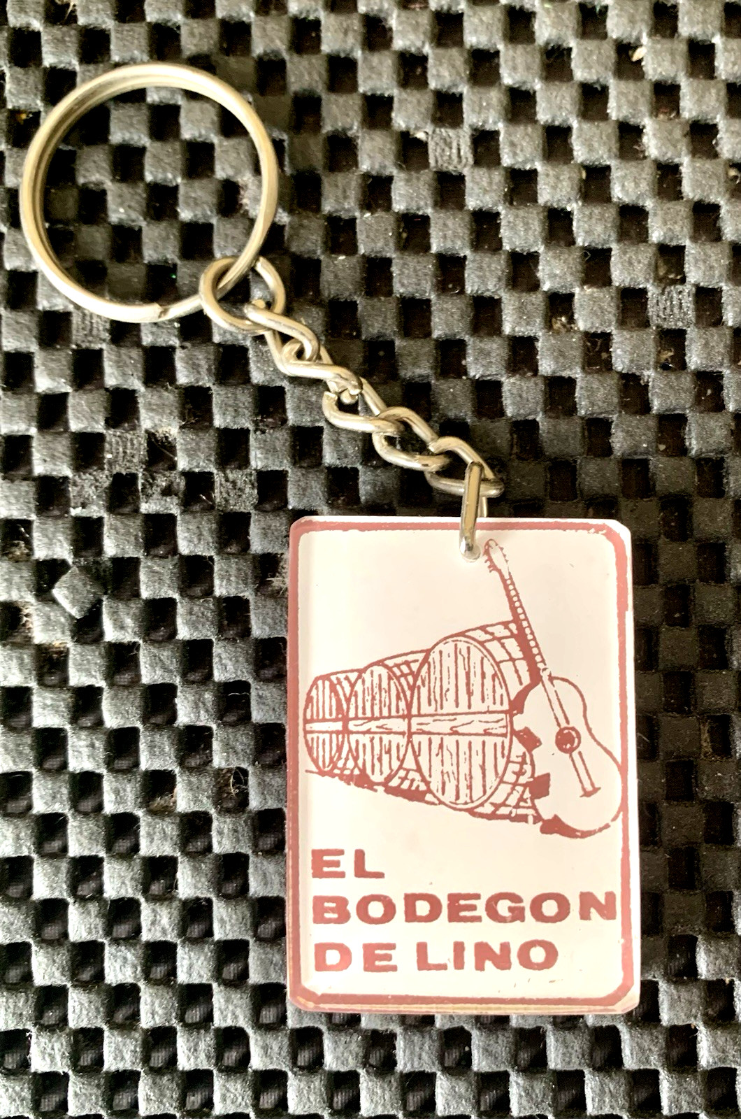 EL BODEGON DE LINO KEY CHAIN TASCA MARISQUERIA SEA FOOD RESTAURANT 1 1/4 X 2 NOS