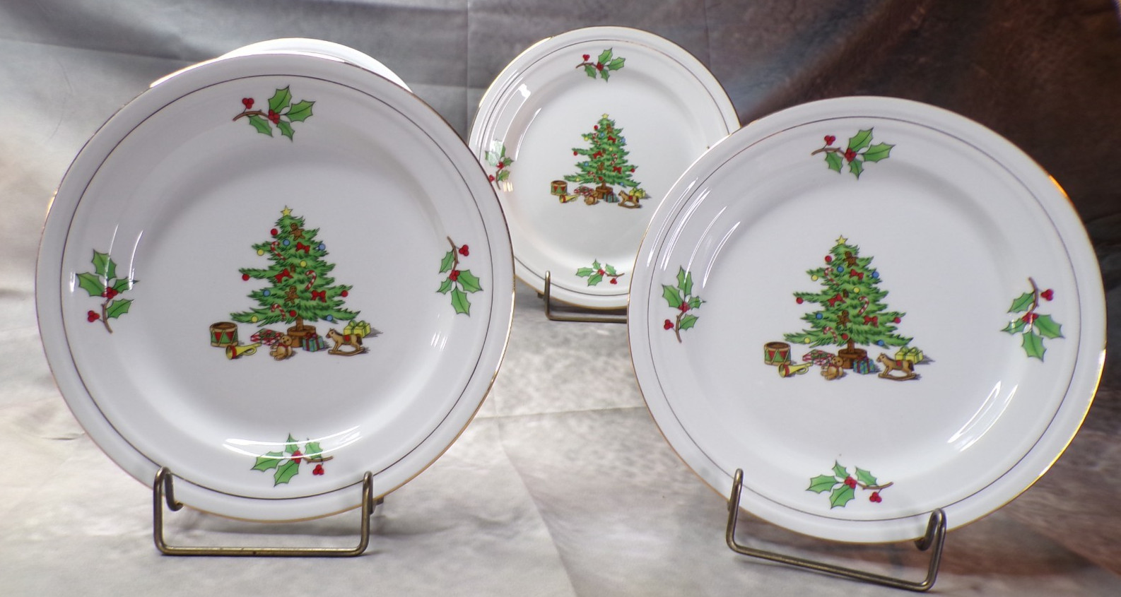 Tienshan Holiday Hostess Christmas Tree Salad Plates Set of 4 8 1/4\