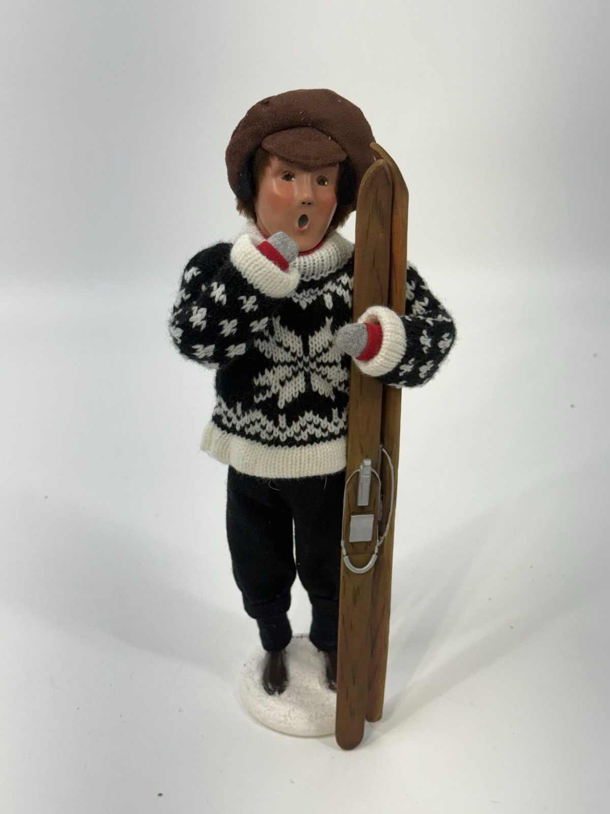 Byers Choice Caroler figure man Skis Skiing Sweater Christmas 2013 Signed
