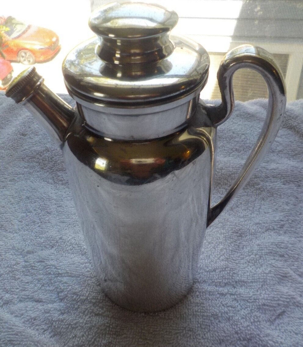VINTAGE S. F. CO SILVER PLATE MARTINI / COCKTAIL SHAKER WITH HANDLE