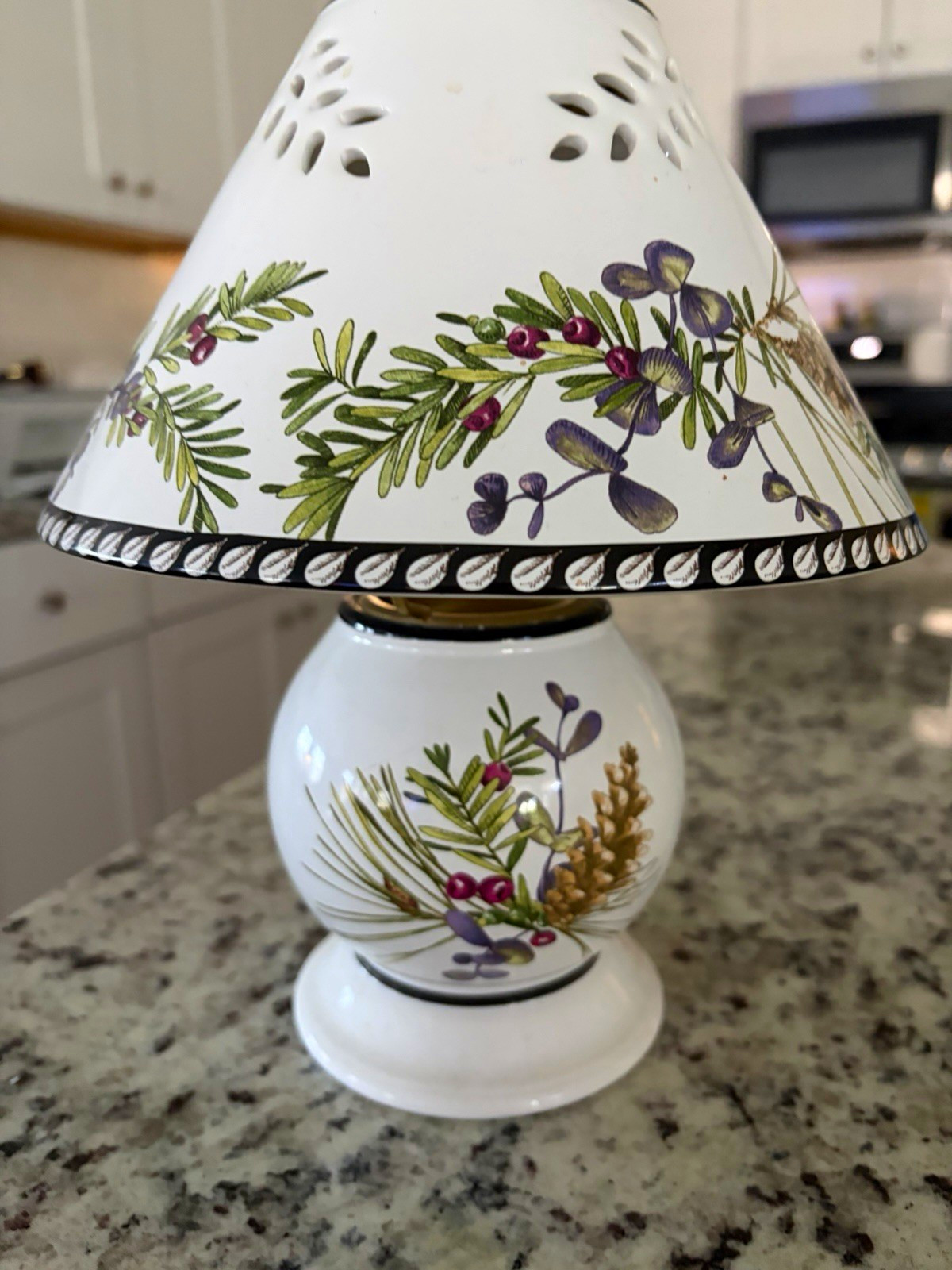 Lenox Etchings Candle Lamp Tea Lght Votive Catherine McClung Pine Boughs Berries