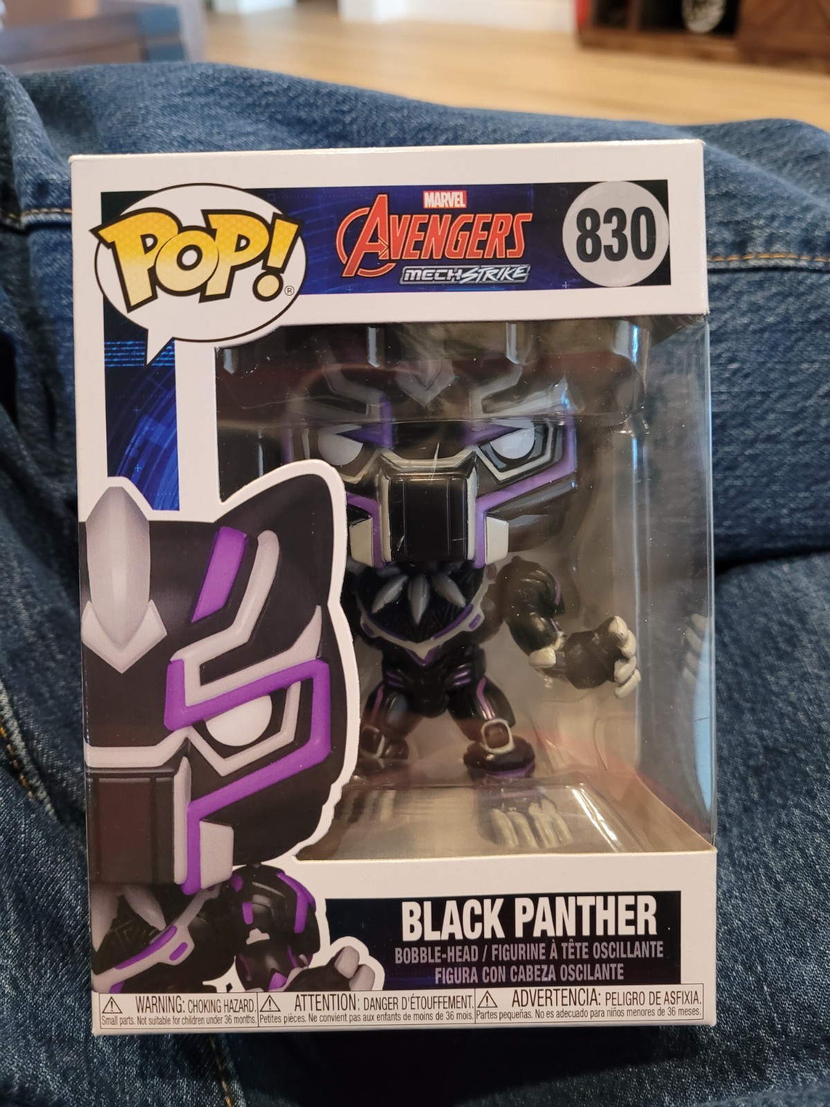 FUNKO #830 BLACK PANTHER BOBBLE-HEAD #830  LOWER 48 STATES 