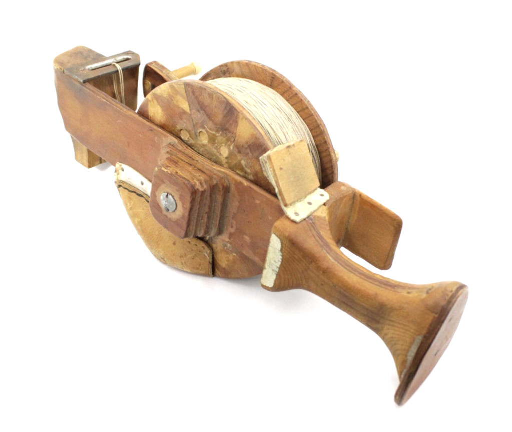 Vintage Handmade Wooden Kite Reel w/ Line/ BODY REST, 2 REEL BRAKES  AWESOME
