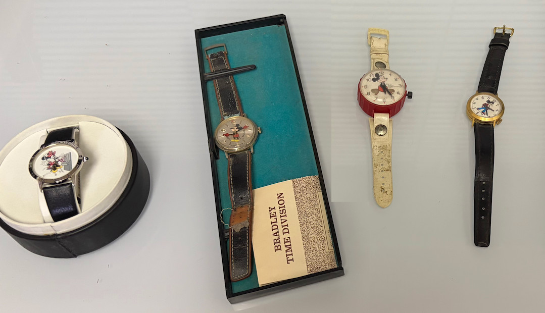 VINTAGE WATCH BUNDLE 4 Mickey & Minnie Mouse RARE & COLLECTABLE WATCHES