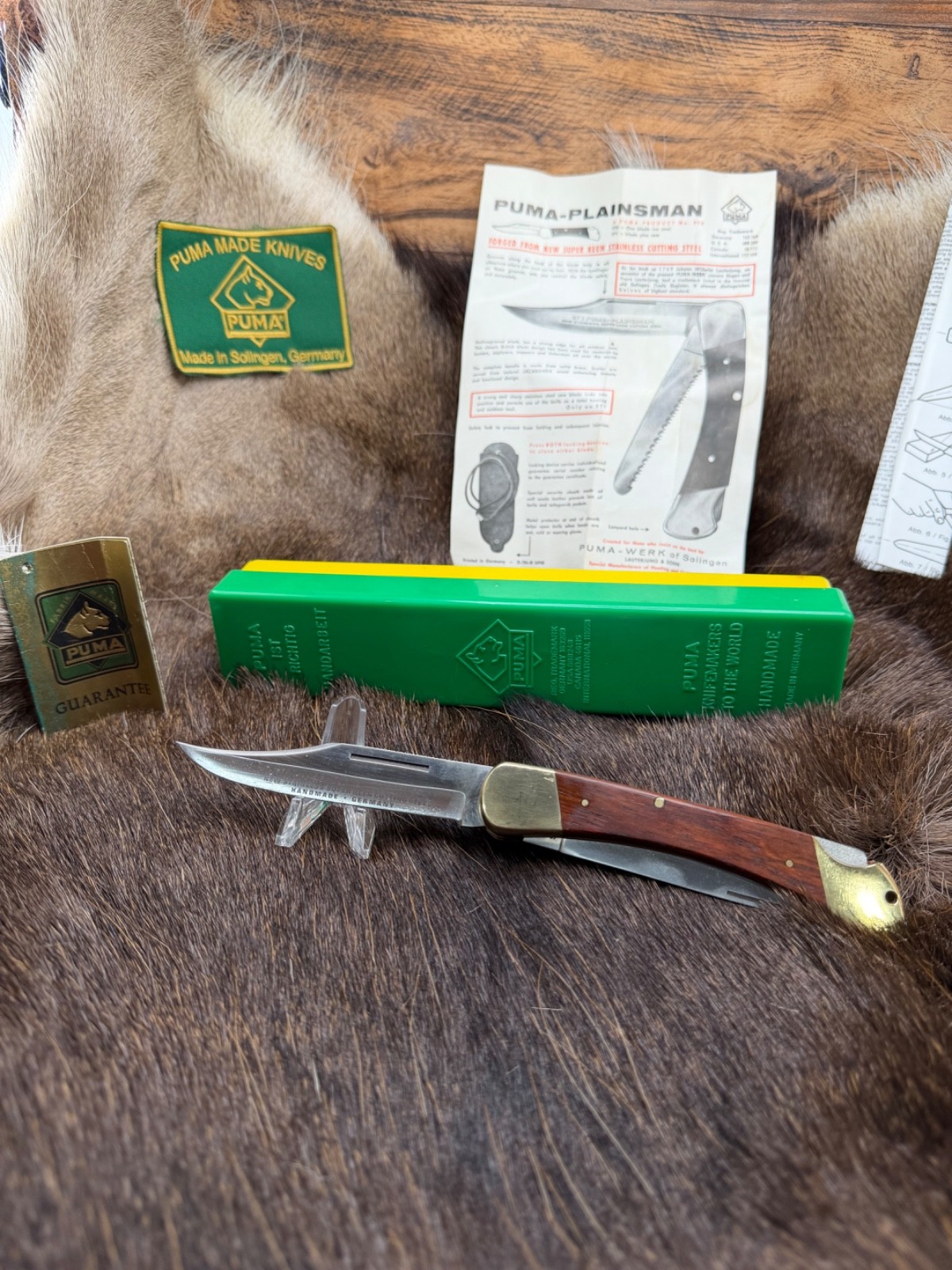 Vintage 971 Puma Game Warden Knife With Jacaranda Handles Green/Yellow Box \
