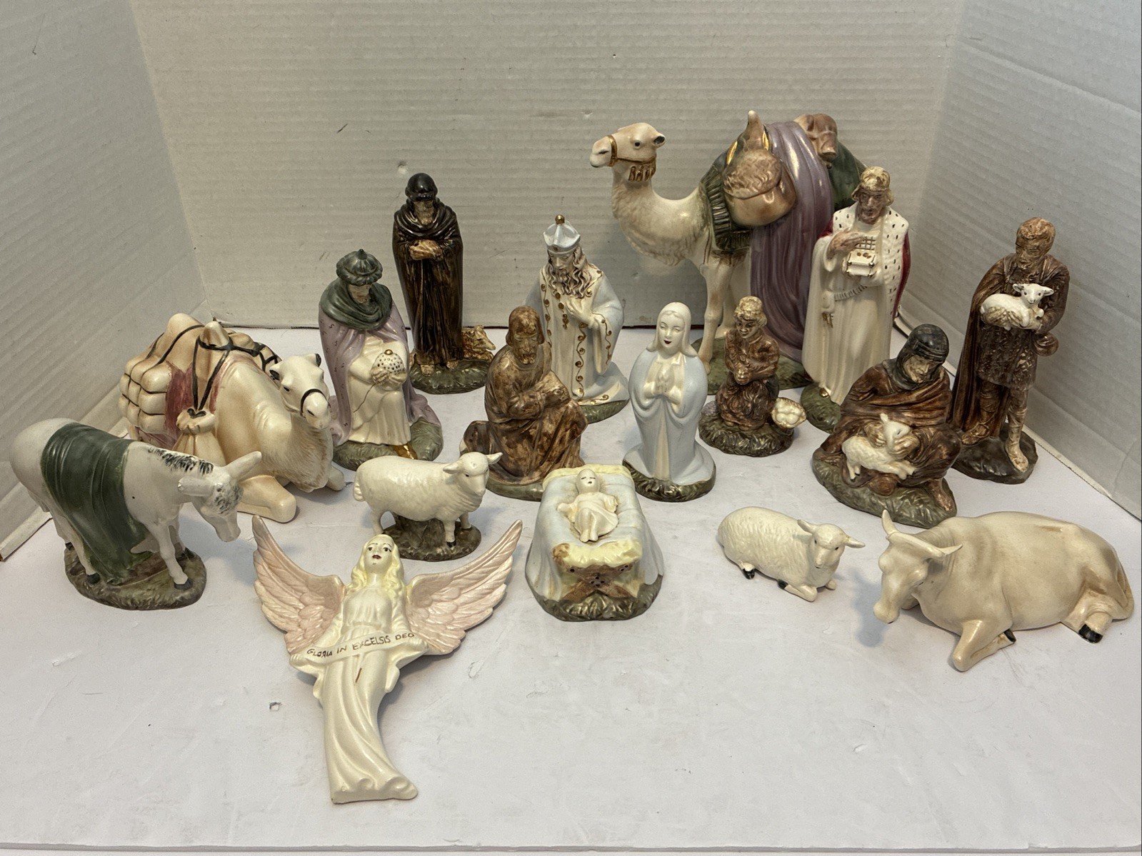 Vintage/Pre-Owned*17-Piece Ceramic Atlantic Holland Mold Nativity Set