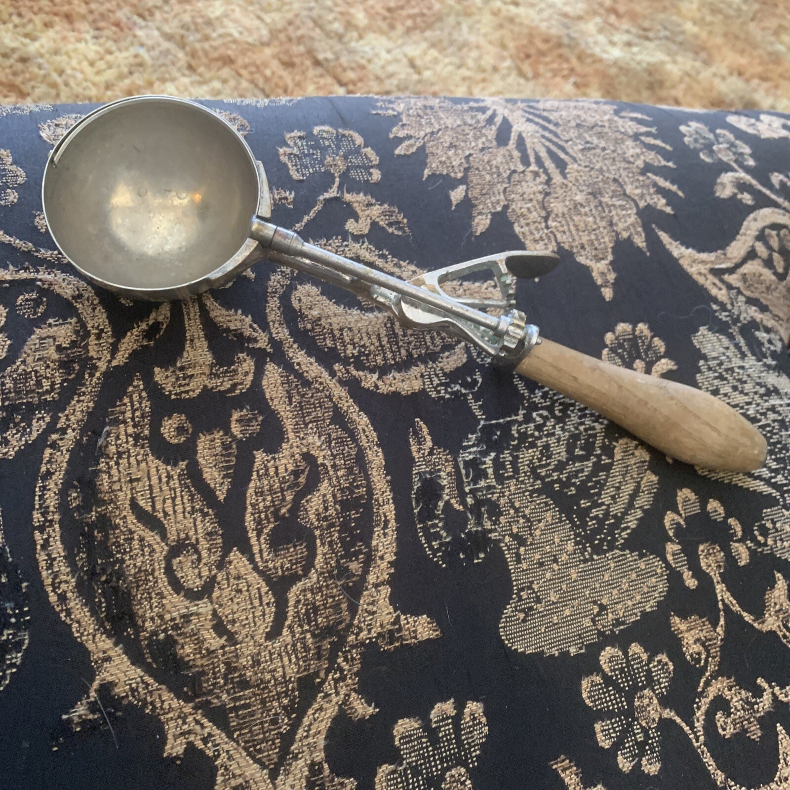 Antique Gilchrist\'s #31 Sz8 Extra Large Copper Metal Turned Wood Ice Cream Scoop