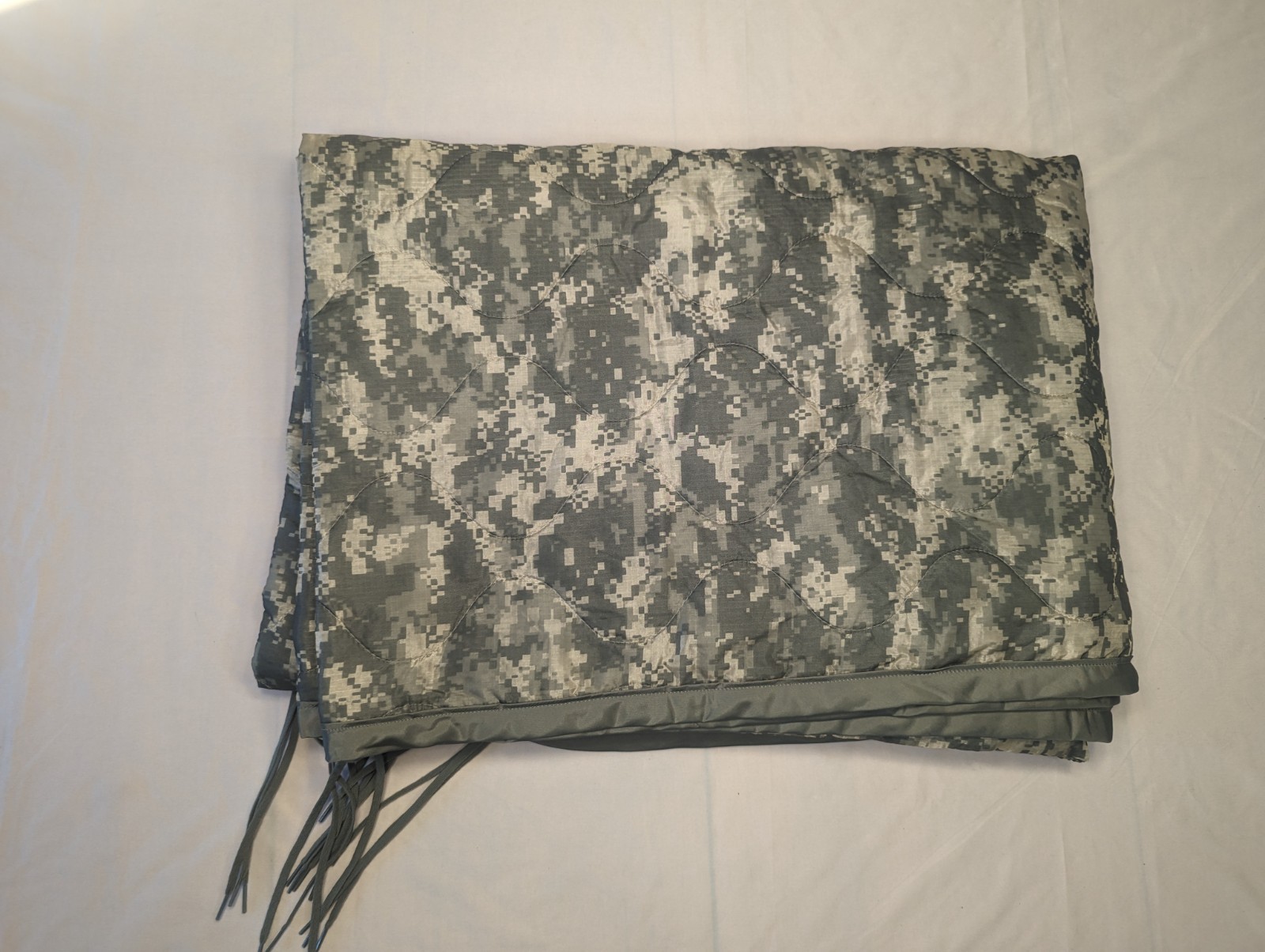 US Army Poncho Liner Woobie ACU UCP Digital Camo Military Issue Blanket - VGC
