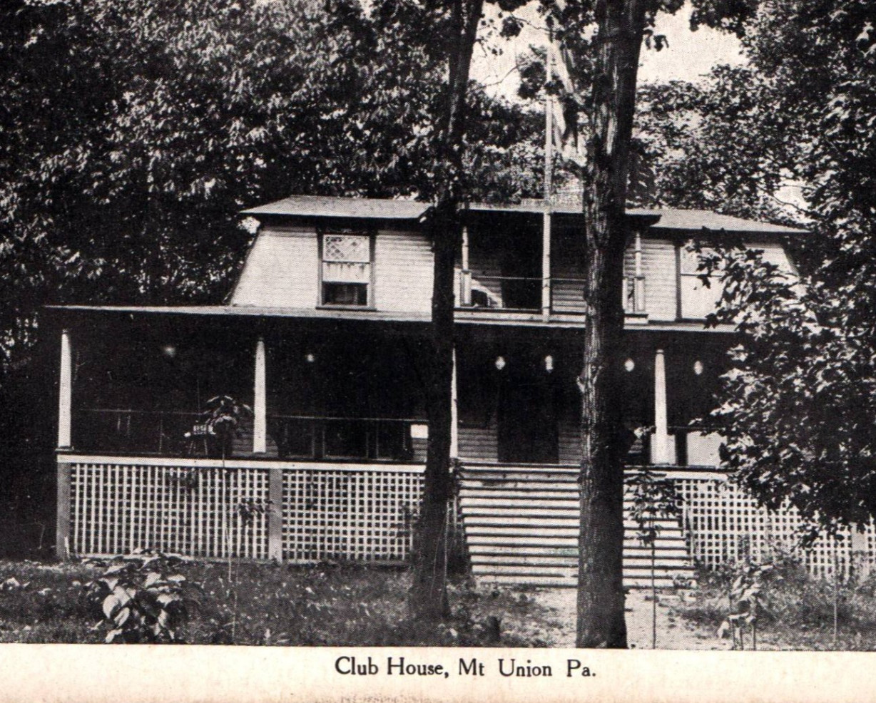 c1910s - Club House Mt. Union PA Postcard - P30