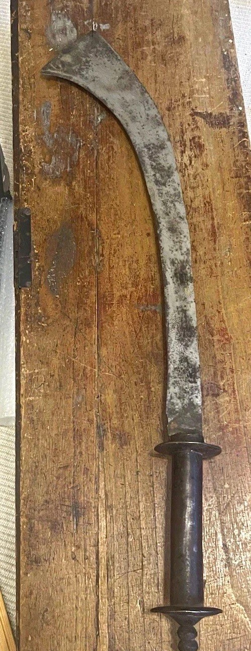 Antique 19thC Nepalese Kora Sword 32\