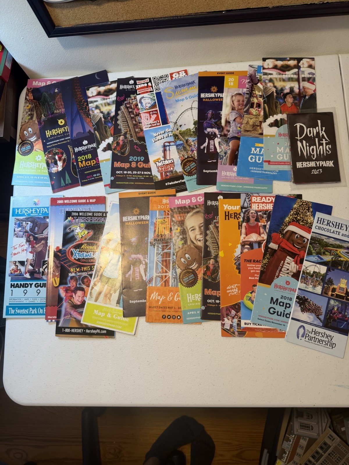 Massive Hersheypark Amusement Park & Brochure Lot