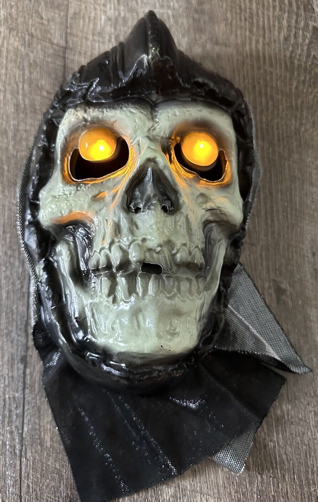 Target Hyde & Eek Creepy Zombie Mask Halloween Light Up Eyes