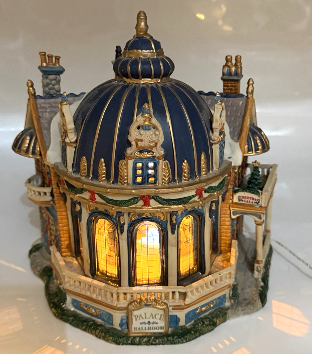 Lemax Village Collection Palace Ballroom 2003 light, animated, musical porcelain Lemax Village Collection Palace Ballroom 2003 light, animated, musical porcelain