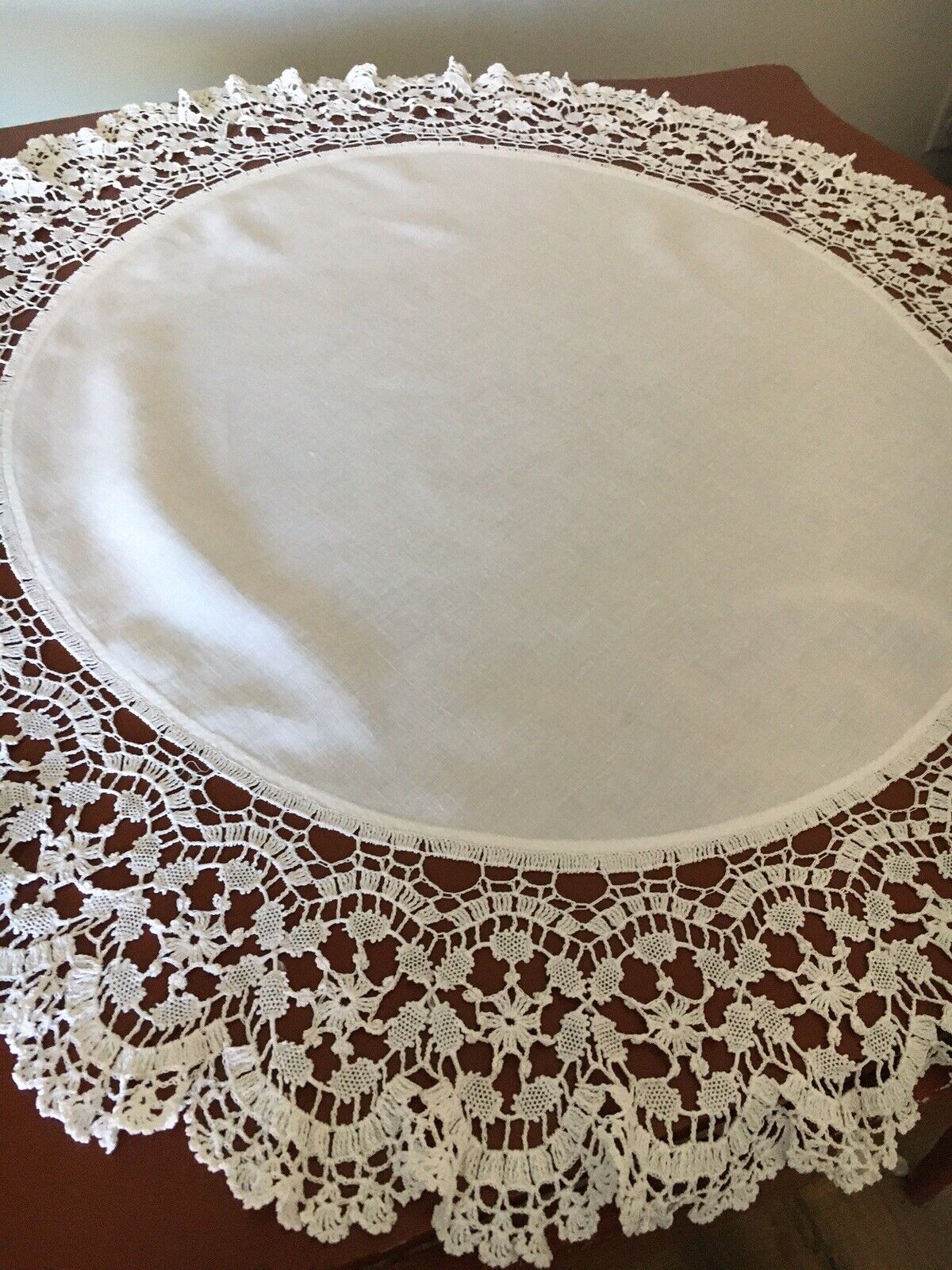 Vintage Table Topper Large Round Hand Crochet 34” excellent condition linen